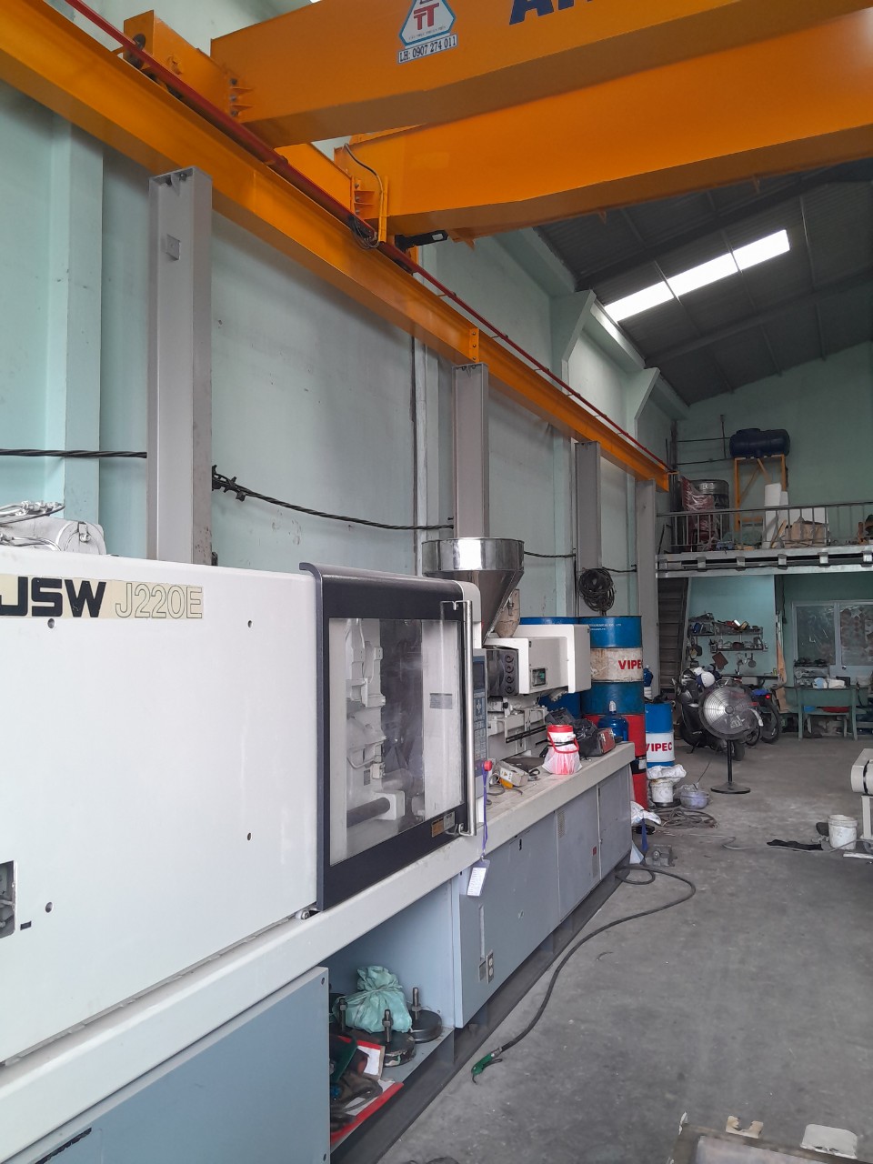 Dầu cắt gọt kim loại  cứng không pha nước
